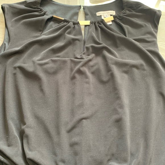 Jumpsuit with gold neckline - Picture 7 of 8